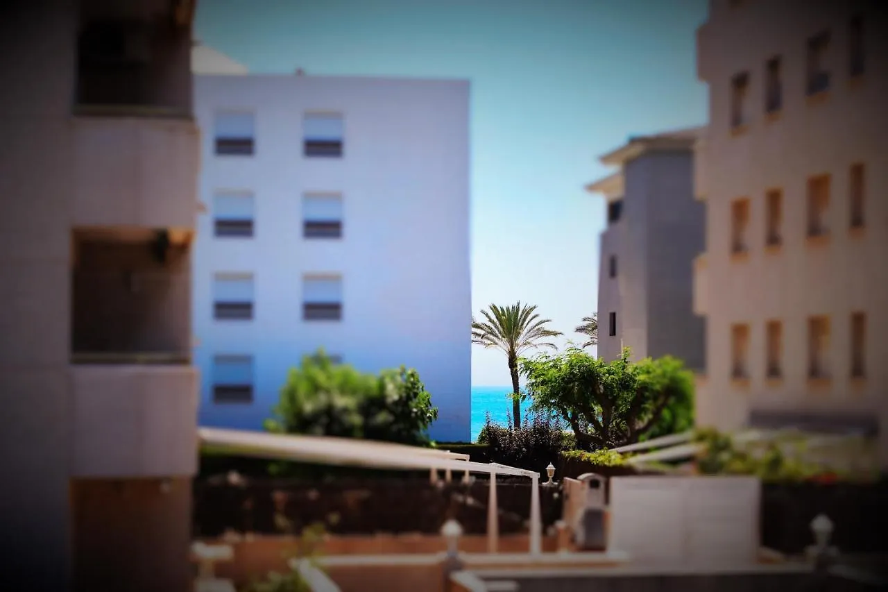 Casa Adosada 50M De La Playa Calafell . Wifi Gratis contacts