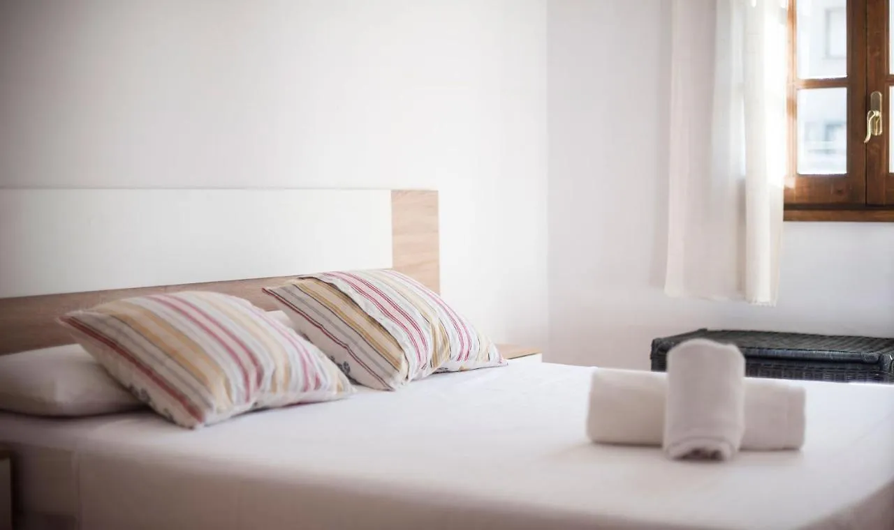Casa Adosada 50M De La Playa Calafell . Wifi Gratis Holiday home